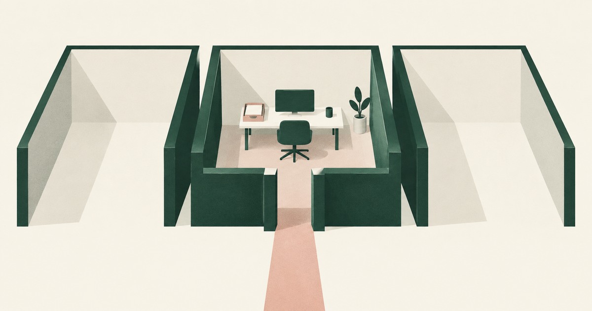 A dedicated agent workstation occupies its own compartment between two empty rooms, illustrating isolation in a virtual machine.